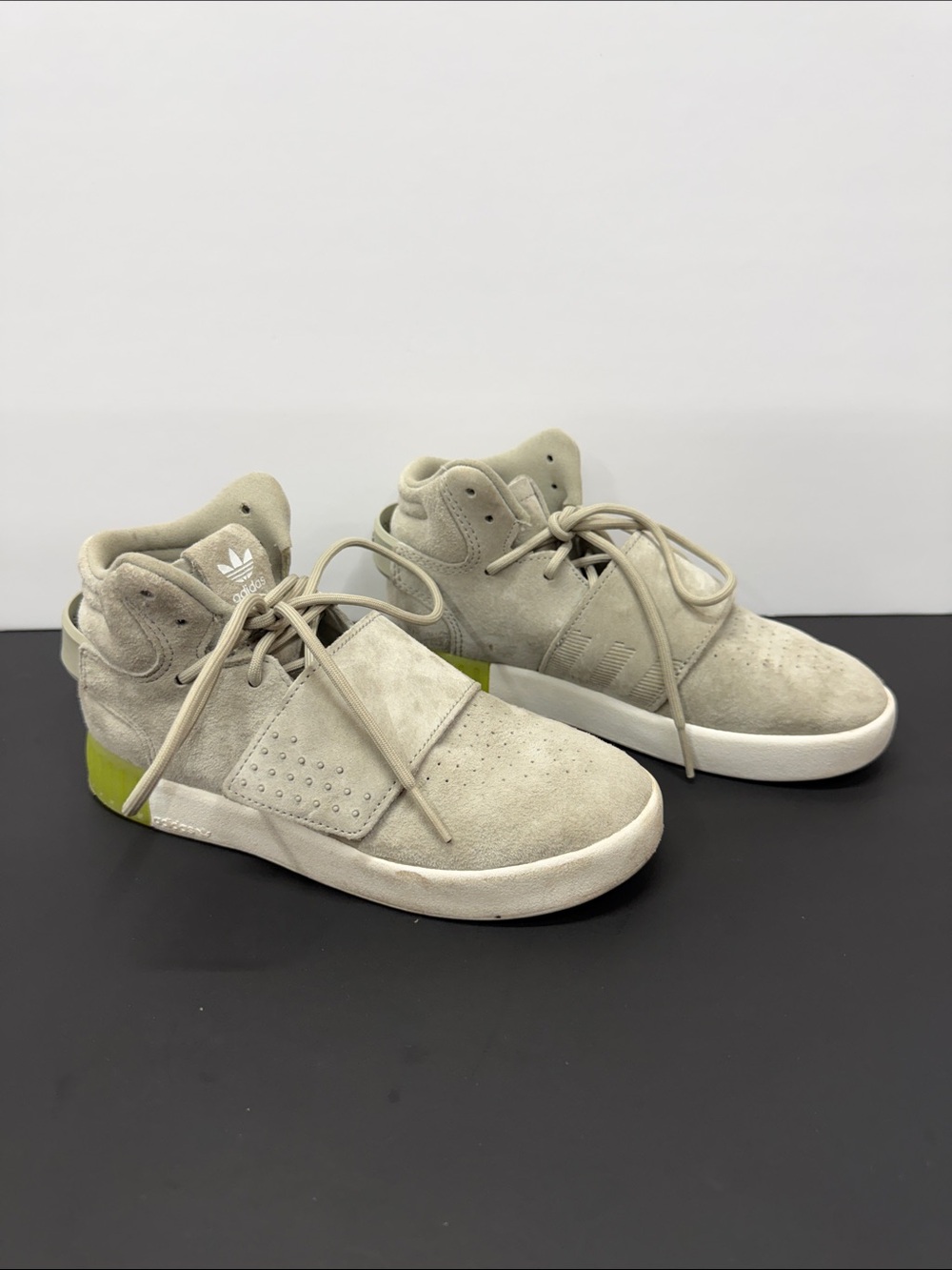 Adidas Tubular Invader Strap Kids Shoes Sesame Semi Solar Slime Size 1US